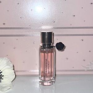 Viktor & Rolf FLOWERBOMB EAU DE PARFUM